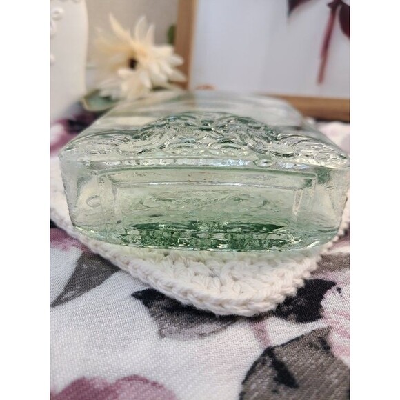 Vintage Green Glass Decanter Bottle 20cm Embossed Textured Decorative Barware - Picture 8 of 8